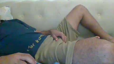 Snapshot of egyman2022 chatting on 15, 12, 2025 Im momo 35 Egyptian at Dubai online show from 15, 12, 2025