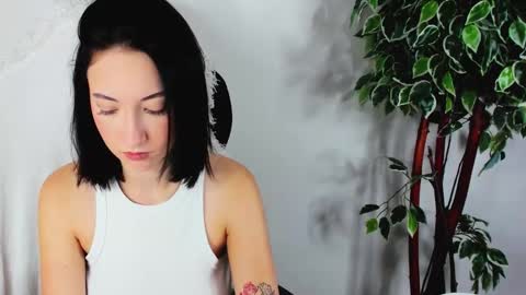 eileenmoores online show from 10, 9, 2025