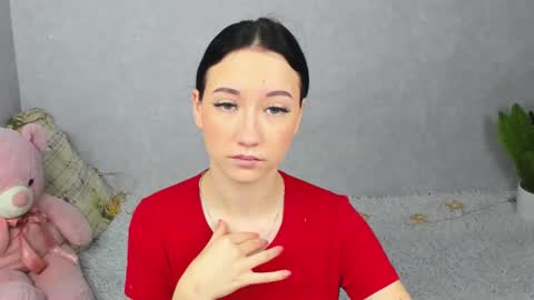 eileenmoores online show from 2, 12, 2025