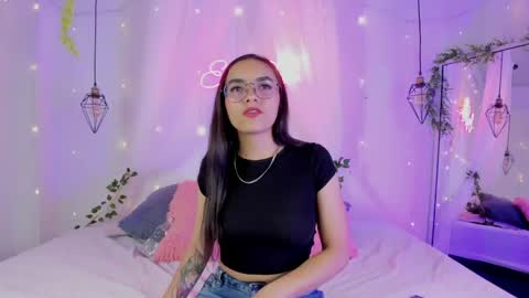 eimy_rosse18 online show from 17, 4, 2026