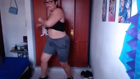 eimy_saenzz online show from 19, 12, 2025