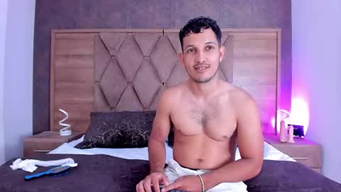 YG COUPLE online show from 27, 2, 2026