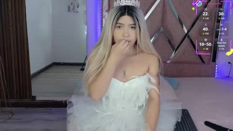 eimyaniston cute online show from 31, 10, 2025