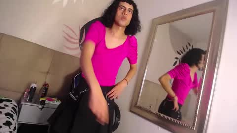 Eimyflorian online show from 3, 3, 2025