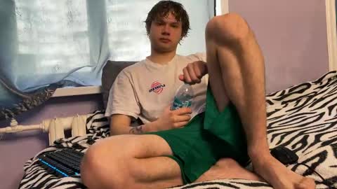 Snapshot of eitanhere chatting on 15, 4, 2026 Eitan online show from 15, 4, 2026