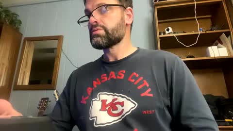 Snapshot of ejbooker11 chatting on 21, 12, 2024 PiedPiper online show from 21, 12, 2024