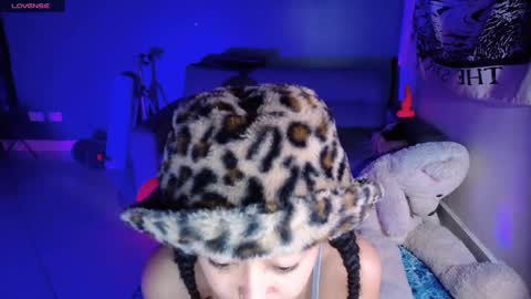 Snapshot of ela_0 chatting on 3, 1, 2025 Ela  Help me reach 100 thumbs up online show from 3, 1, 2025