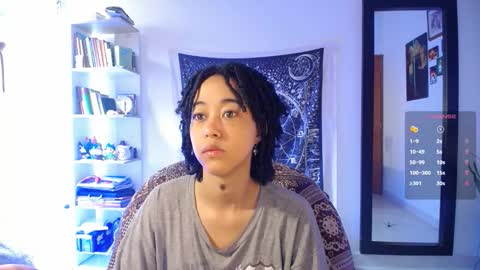 Snapshot of ela_0 chatting on 18, 3, 2026 Ela Help me reach 100 thumbs up online show from 18, 3, 2026