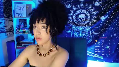 Snapshot of ela_0 chatting on 18, 6, 2026 Ela Help me reach 100 thumbs up online show from 18, 6, 2026