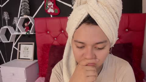 Snapshot of ela_hilton3 chatting on 23, 12, 2024 Ela online show from 23, 12, 2024