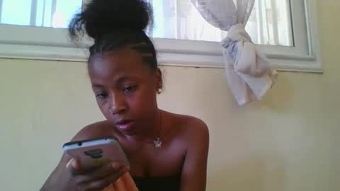 elalia1234 online show from 5, 12, 2025