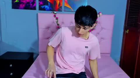 Elan Giralon online show from 22, 11, 2025