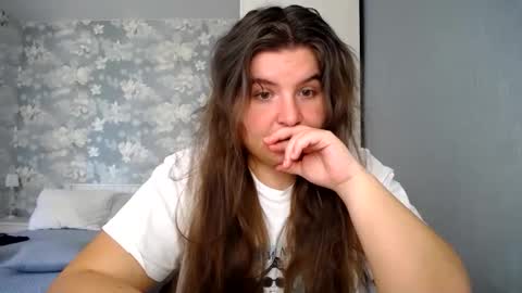 Snapshot of elanis_blair chatting on 1, 4, 2026 Elanis online show from 1, 4, 2026