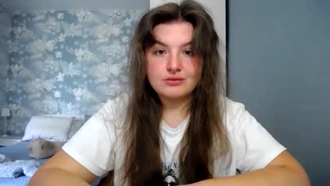 Snapshot of elanis_blair chatting on 13, 4, 2026 Elanis online show from 13, 4, 2026