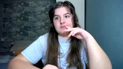 Snapshot of elanis_blair chatting on 18, 4, 2026 Elanis online show from 18, 4, 2026