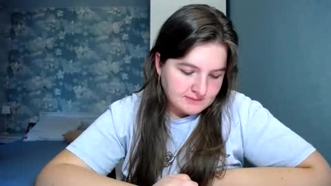 Snapshot of elanis_blair chatting on 19, 4, 2026 Elanis online show from 19, 4, 2026