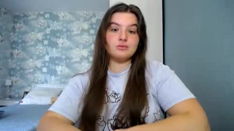 Snapshot of elanis_blair chatting on 24, 4, 2026 Elanis online show from 24, 4, 2026