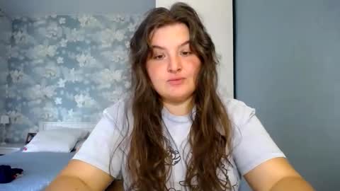 Snapshot of elanis_blair chatting on 11, 5, 2026 Elanis online show from 11, 5, 2026