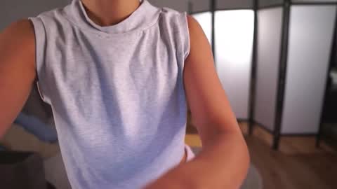 Snapshot of elannand chatting on 29, 11, 2025 ELA 3 online show from 29, 11, 2025