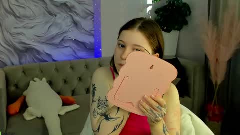 Snapshot of elara_irving chatting on 23, 6, 2026 Elly online show from 23, 6, 2026