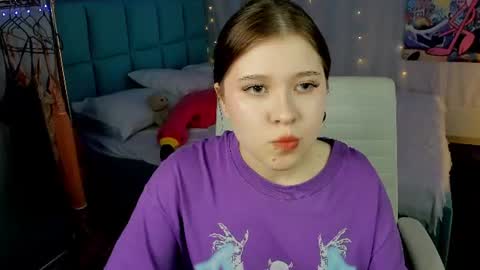 Snapshot of elara_irving chatting on 15, 7, 2026 Elly online show from 15, 7, 2026