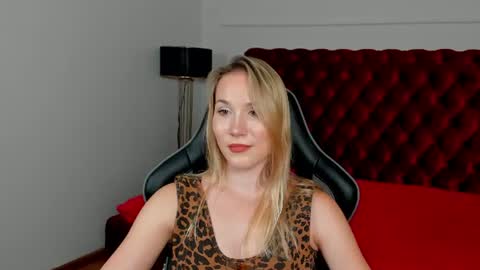 Snapshot of elaravoltage chatting on 28, 7, 2026 elaravoltage online show from 28, 7, 2026