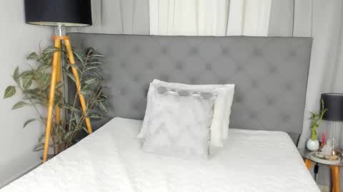 Snapshot of elawalker1 chatting on 17, 11, 2025 Ela online show from 17, 11, 2025