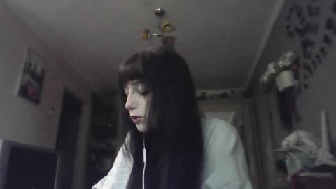 Snapshot of elaynetanton chatting on 12, 5, 2026 Lia online show from 12, 5, 2026