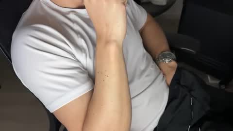 Snapshot of elc_2 chatting on 31, 1, 2025 elc_2 online show from 31, 1, 2025