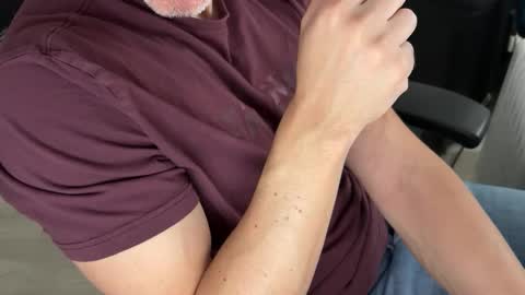 Snapshot of elc_2 chatting on 13, 2, 2025 elc_2 online show from 13, 2, 2025