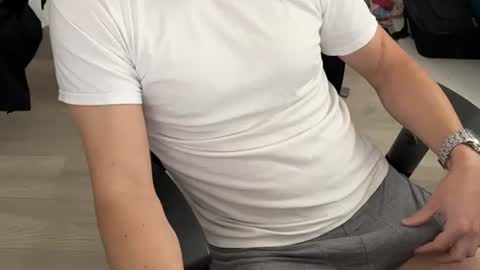 Snapshot of elc_2 chatting on 18, 2, 2025 elc_2 online show from 18, 2, 2025