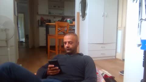 daniel18cmx online show from 1, 3, 2026