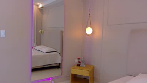 Snapshot of electrascot chatting on 16, 4, 2026 ELECTRA online show from 16, 4, 2026