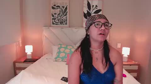 Snapshot of electricnightsxxx chatting on 18, 7, 2026 LEXA CLARKE online show from 18, 7, 2026