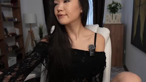 Snapshot of elegant_vibes chatting on 23, 4, 2026 Jess online show from 23, 4, 2026