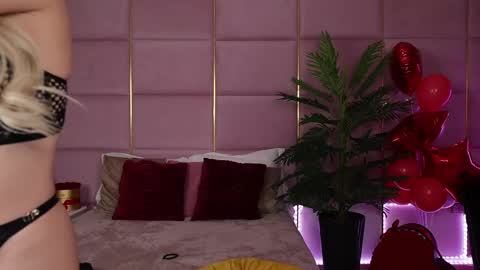 Eleine online show from 21, 2, 2025