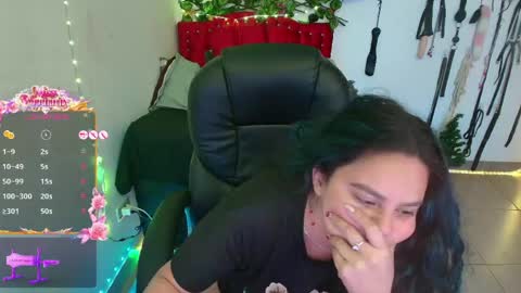 Snapshot of elektra_32 chatting on 15, 4, 2026 elektra online show from 15, 4, 2026