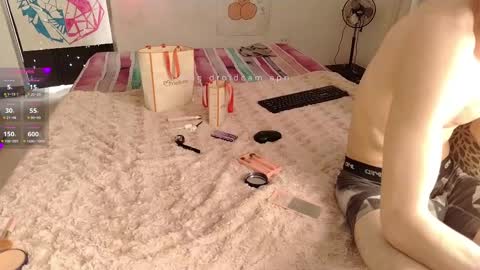 Snapshot of elektra_and_konan_01 chatting on 16, 9, 2025 Elektra and Konan online show from 16, 9, 2025