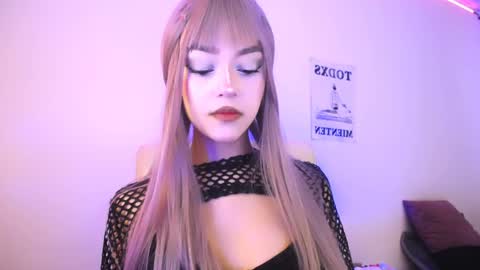 Snapshot of elektra_sky11 chatting on 4, 4, 2026 Elektra Sky online show from 4, 4, 2026