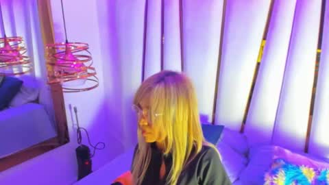 Elena online show from 18, 7, 2026