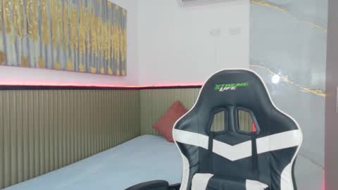 elena_wolff online show from 5, 11, 2025