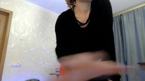 elenaza online show from 5, 10, 2025