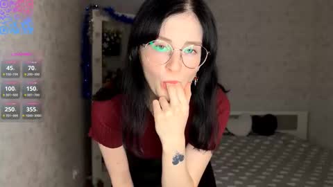 Annie PVT IS OPEN online show from 20, 12, 2025