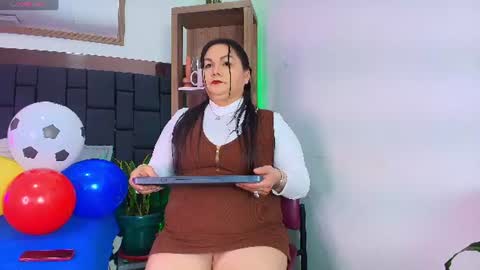 elenna_boobs_ online show from 25, 6, 2026