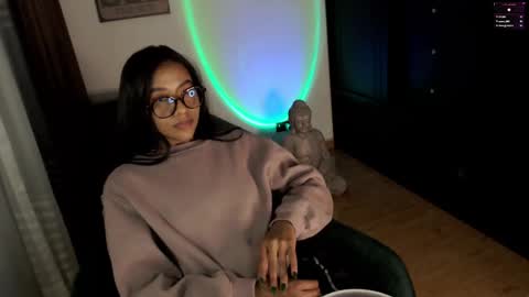 Elenna online show from 24, 12, 2024