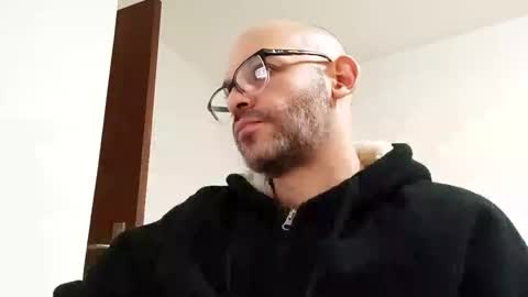 Snapshot of elgrande85 chatting on 16, 12, 2024 elgrande85 online show from 16, 12, 2024