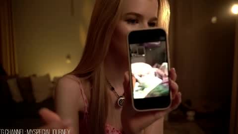 Snapshot of eli_journey chatting on 25, 4, 2026 Eli online show from 25, 4, 2026