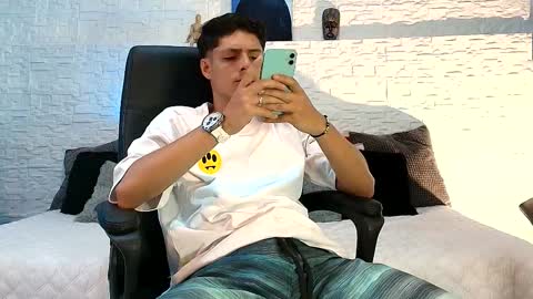 elias_salvatore_ online show from 28, 5, 2026