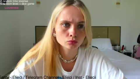 Snapshot of elie_ci chatting on 7, 12, 2024 online show from 7, 12, 2024