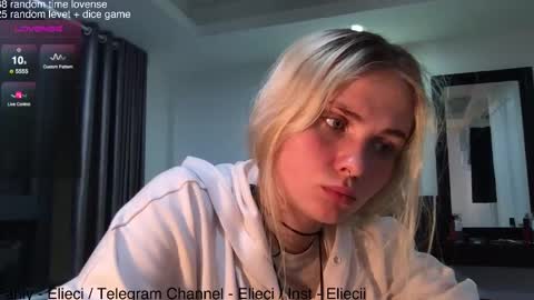 Snapshot of elie_ci chatting on 9, 1, 2025 online show from 9, 1, 2025